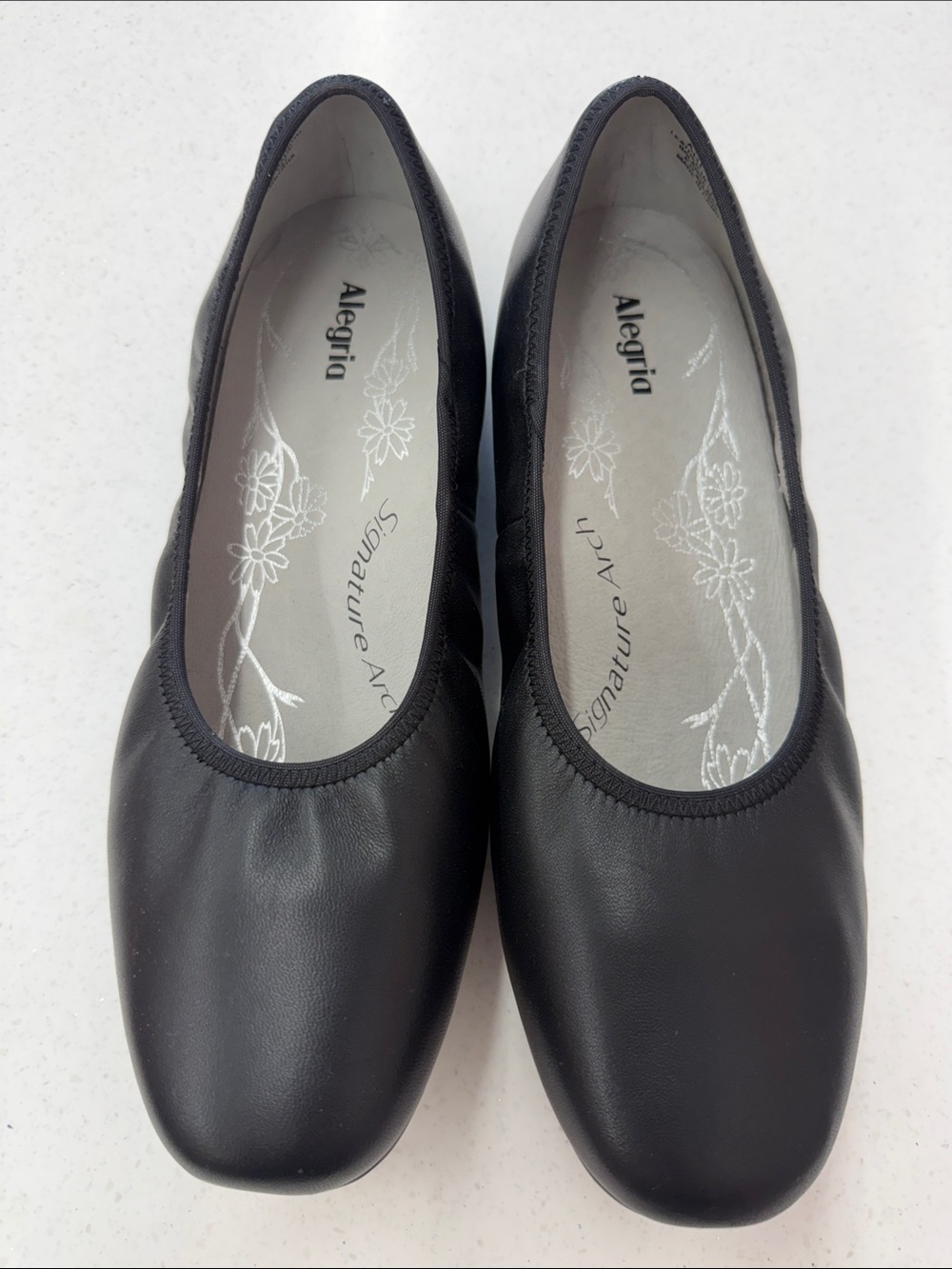 Alegria Arielle Black Leather Flats - Size 40 - Like New!